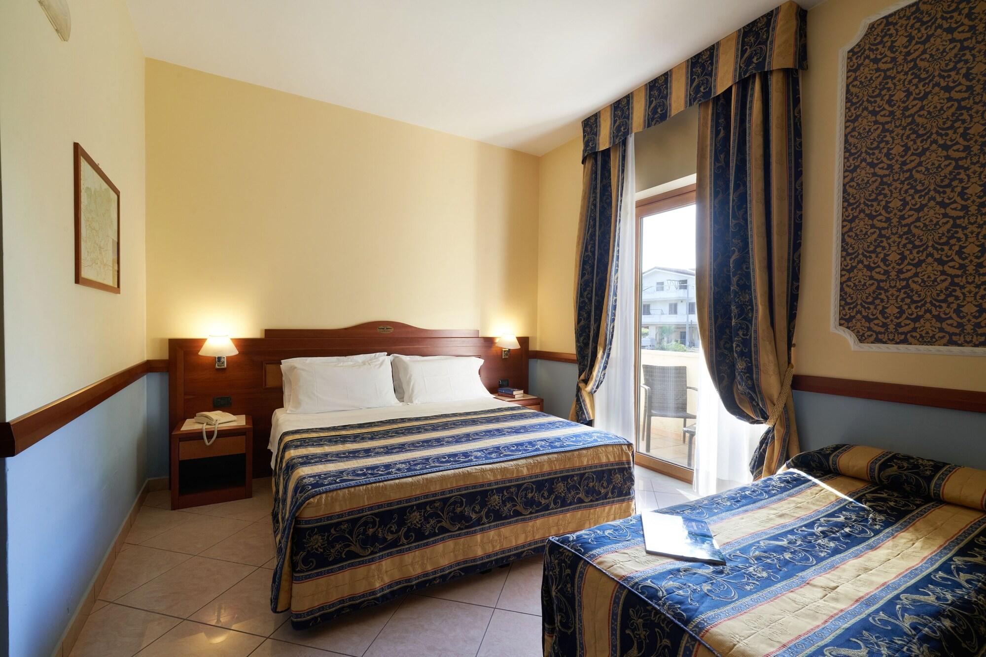 Hotel Ristorante La Piana Telese Esterno foto