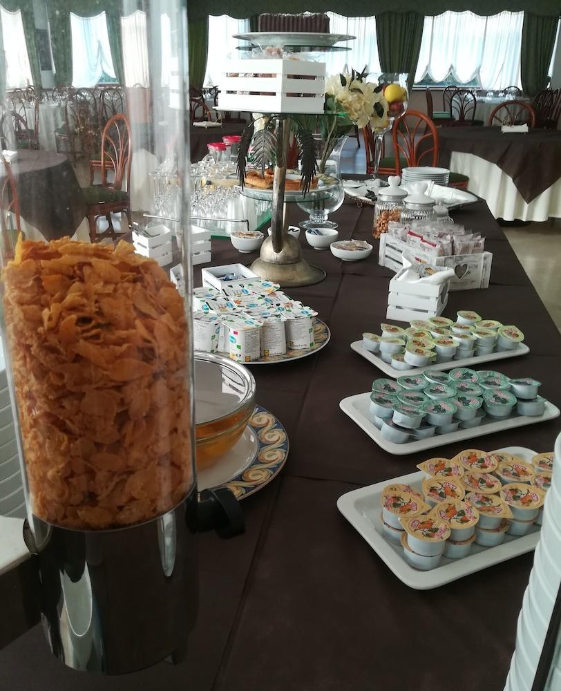 Hotel Ristorante La Piana Telese Esterno foto
