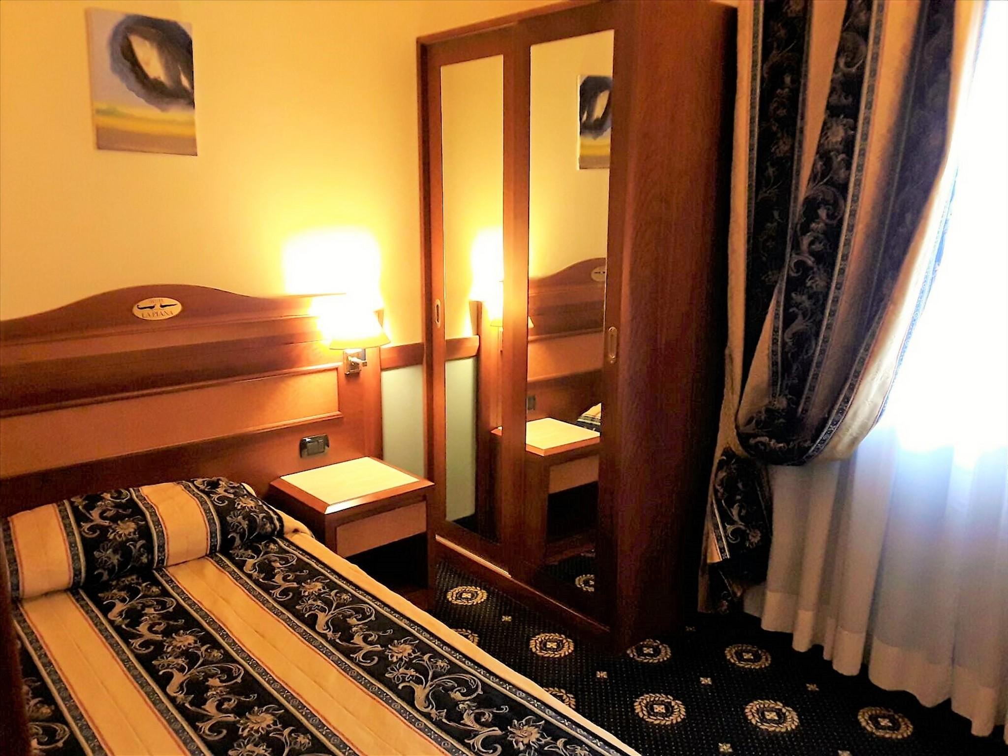 Hotel Ristorante La Piana Telese Esterno foto